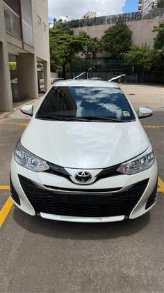 TOYOTA YARIS 1.3 16V FLEX XL LIVE MULTIDRIVE